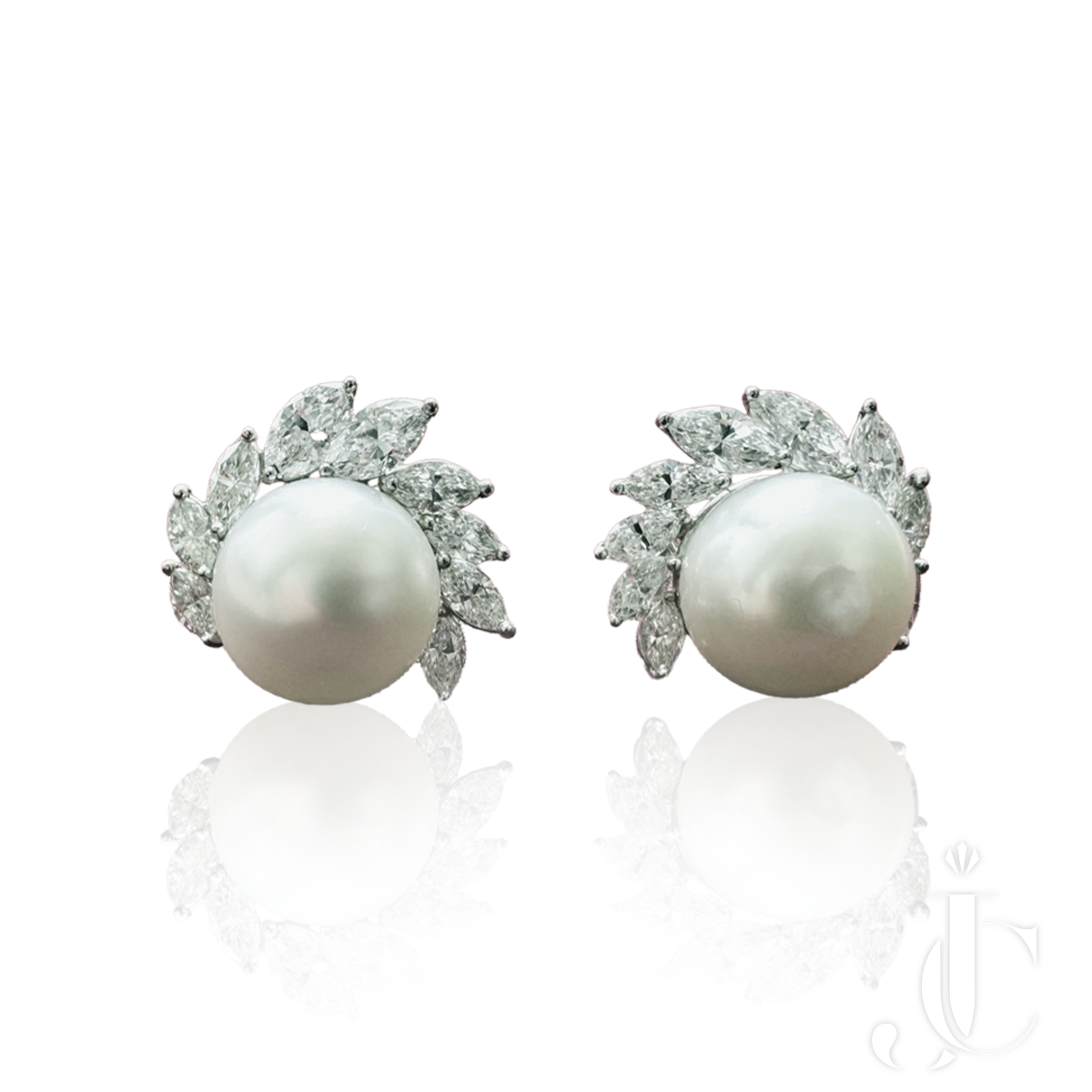 Wilm Pearl Diamond Earclips